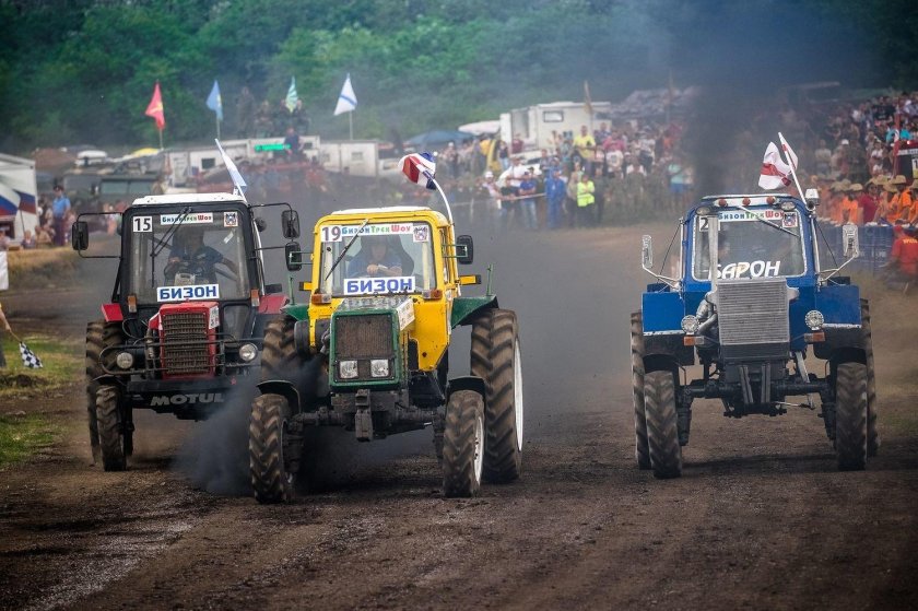 Гонки на тракторах Бизон 2022