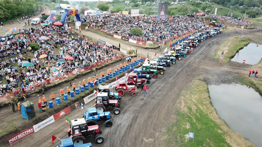 Трактора Бизон трек шоу