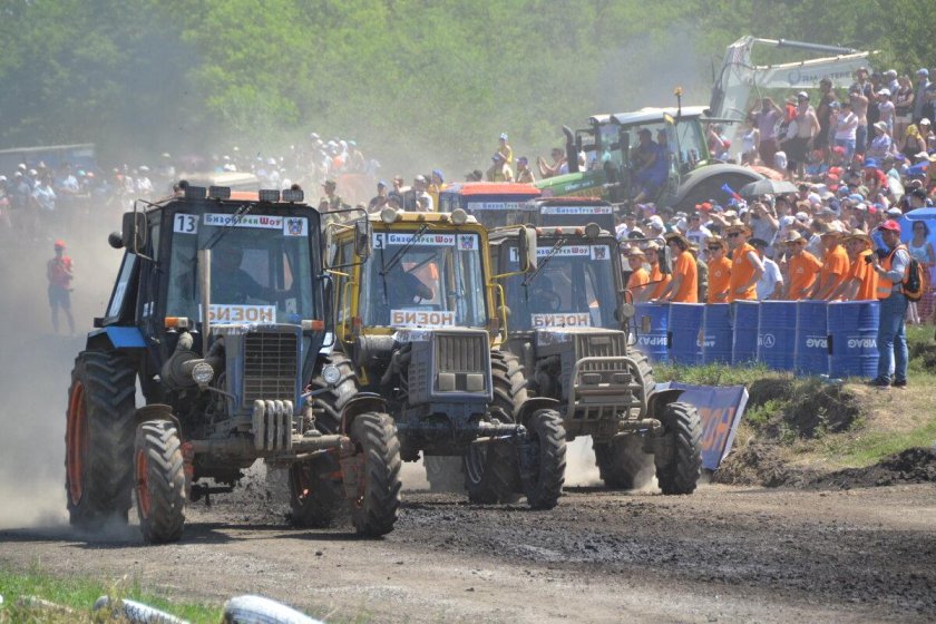 Трактора Бизон трек шоу