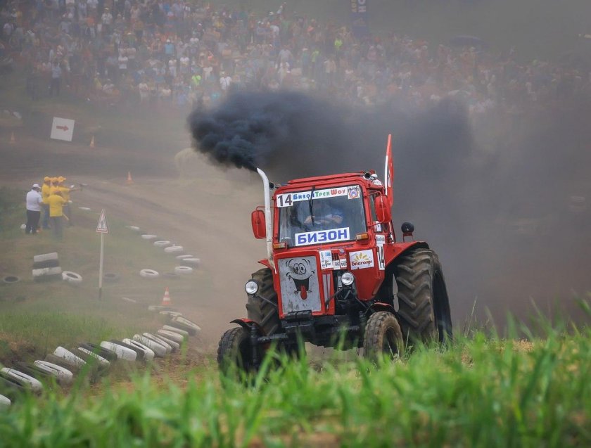 Трактора Бизон трек шоу