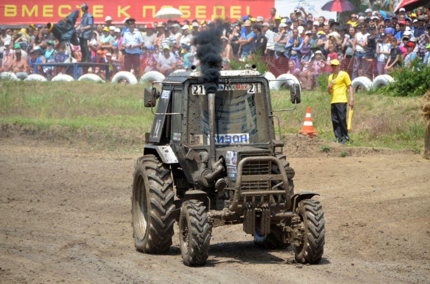 Трактор бизон