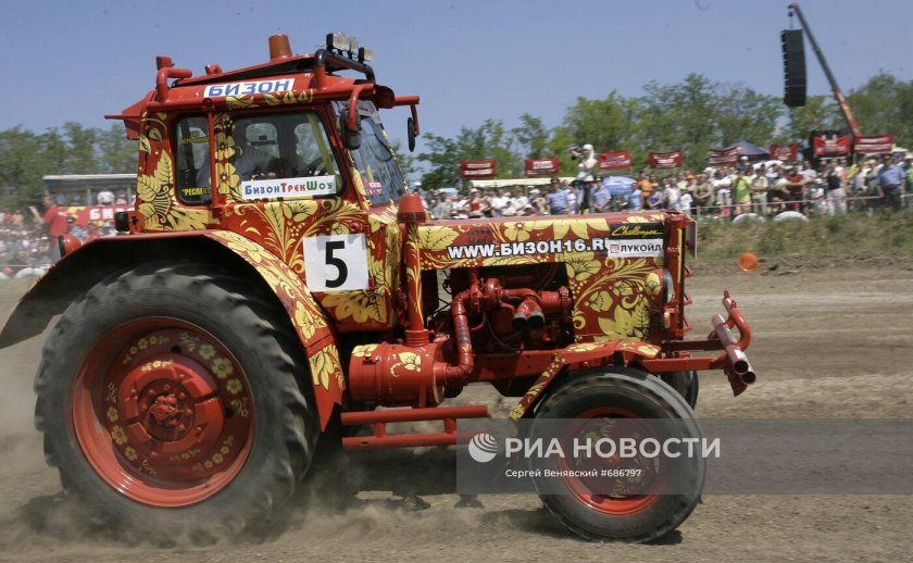 Трактора Бизон трек шоу