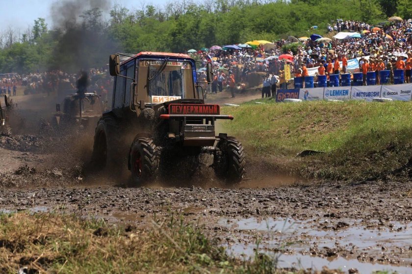 Трактора Бизон трек шоу