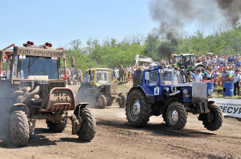 Трактора Бизон трек шоу