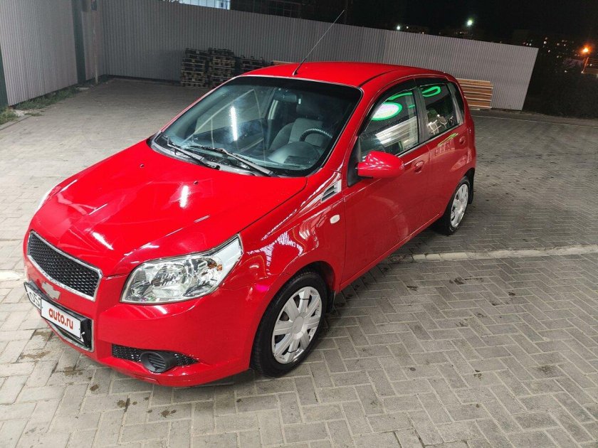 Chevrolet aveo 2011 хэтчбек