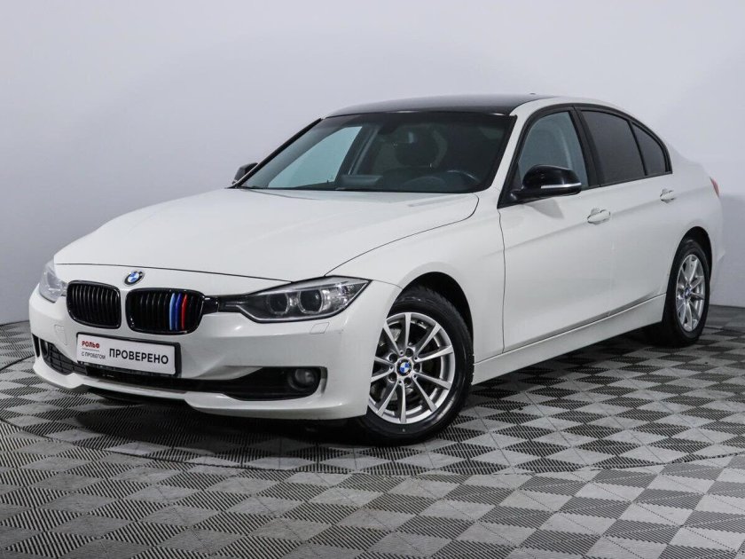 BMW 3 Series белая