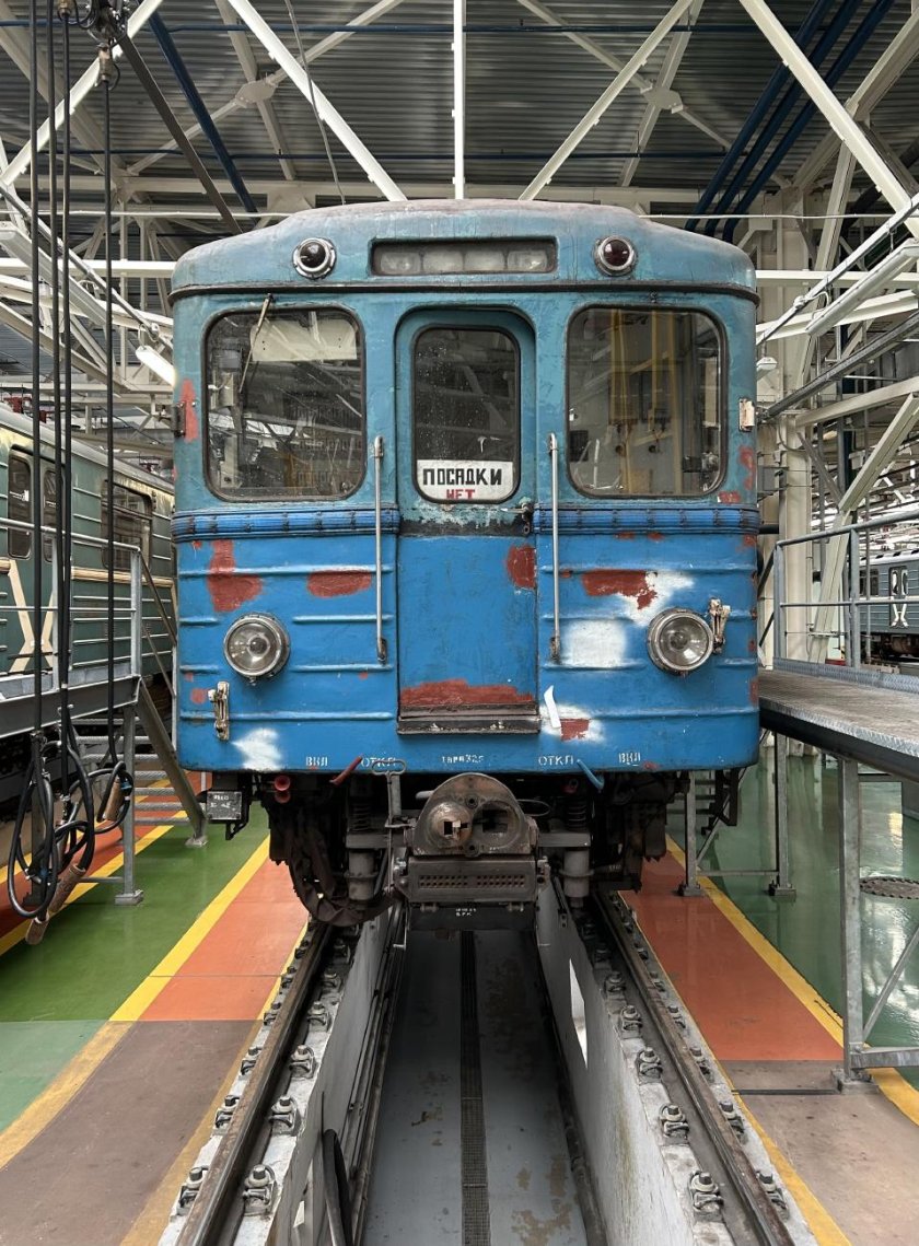 Метровагон еж3