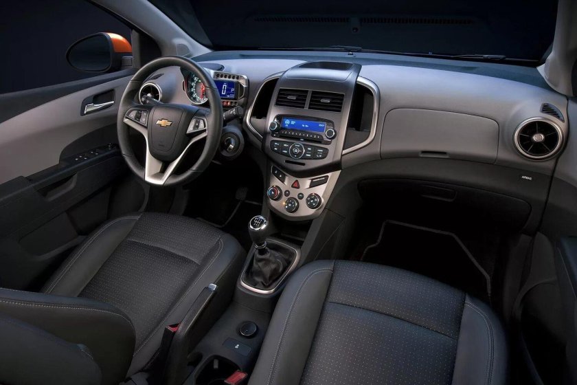 Chevrolet aveo 2014 салон