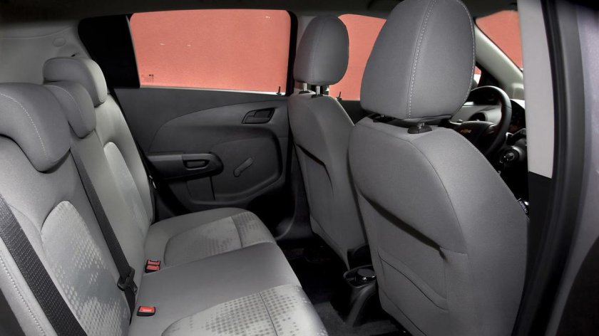 Chevrolet Aveo 2012 салон