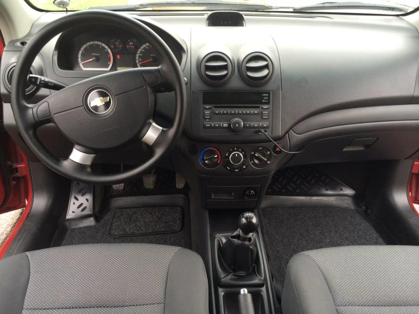 Авео 2008 салон