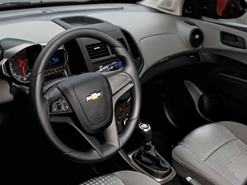 Chevrolet Aveo II, 2012 салон