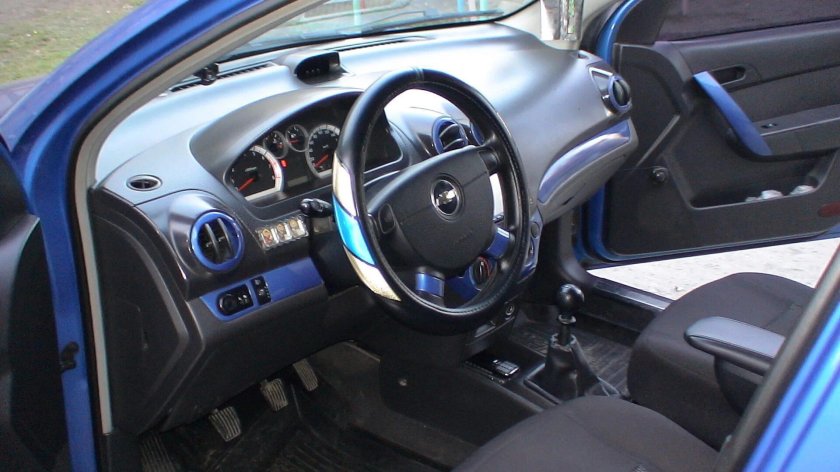 Chevrolet Aveo t300 салон