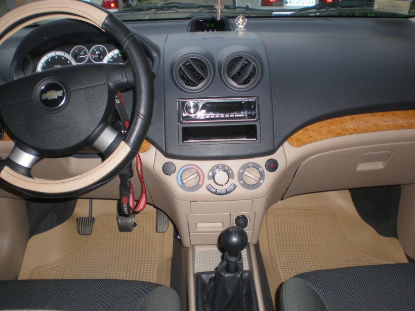 Chevrolet Aveo 2008 салон