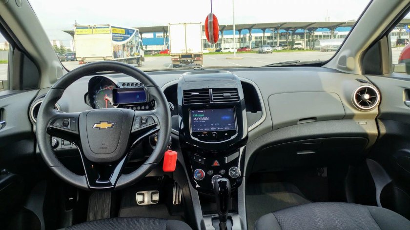 Chevrolet aveo 2012 салон