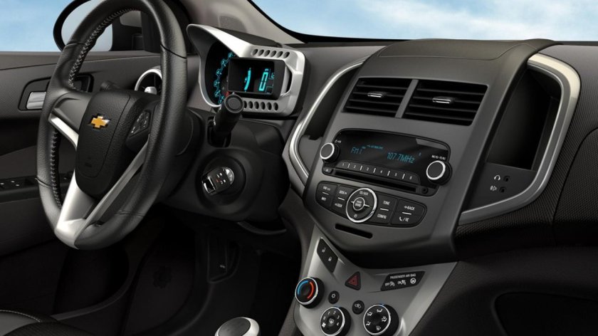 Chevrolet Aveo t300 салон