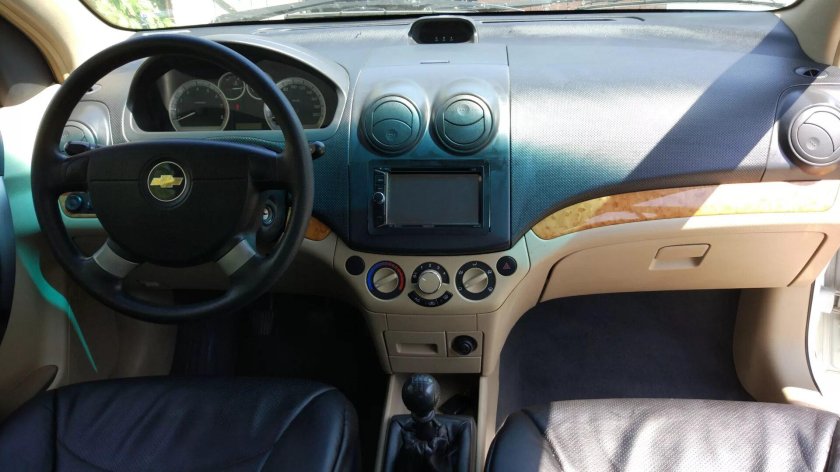Авео 2008 салон