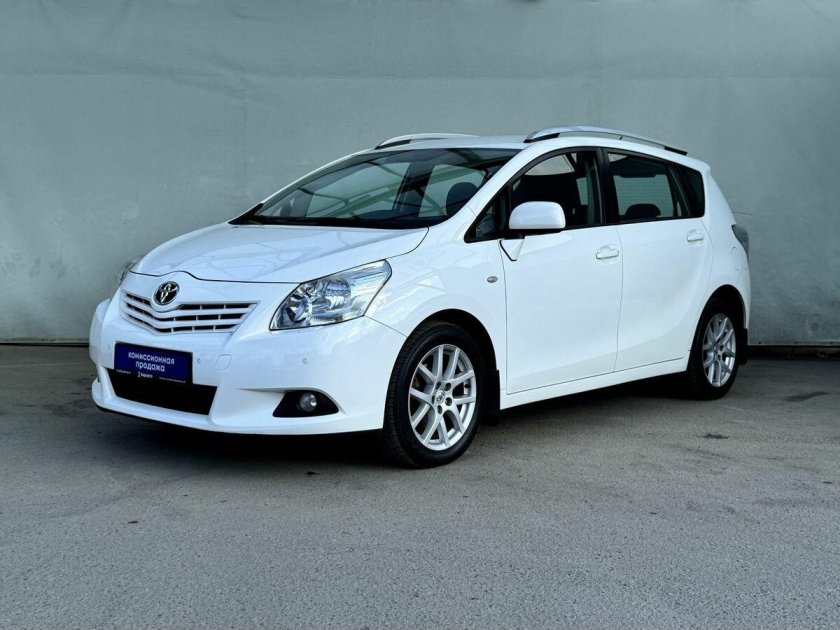 Тойота версо 2012