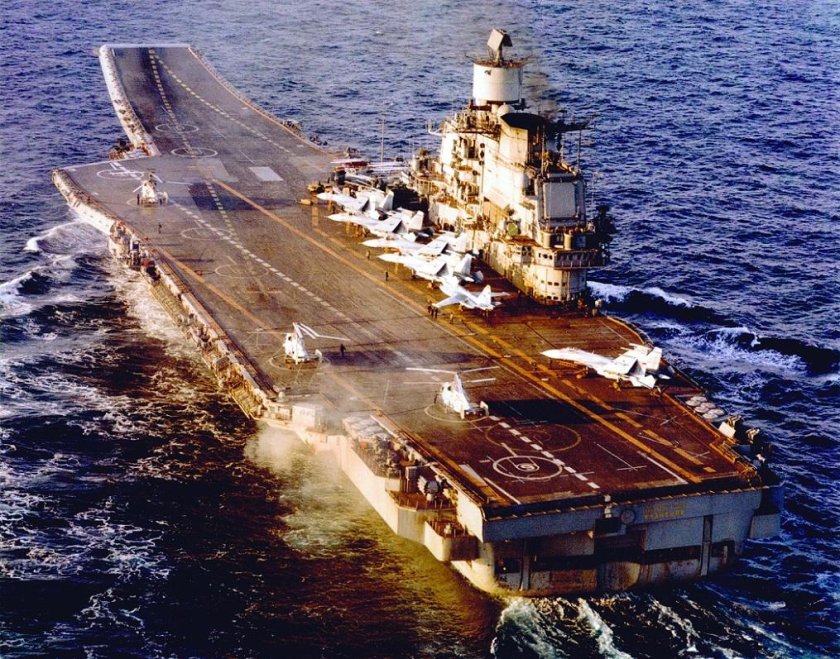 Авианесущий крейсер Адмирал Кузнецов