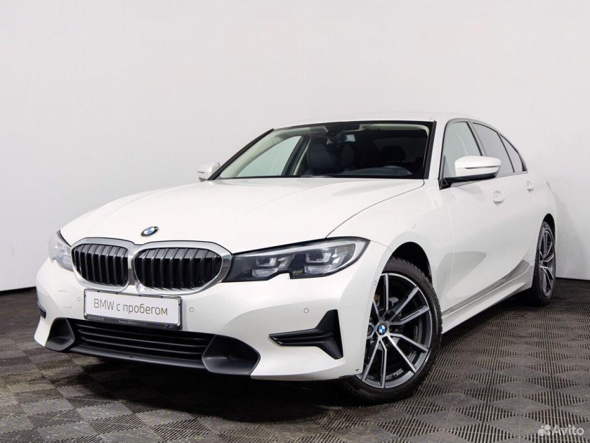 БМВ 3 2020 белая