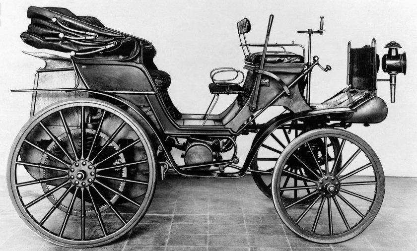 Мерседес Бенц 1895