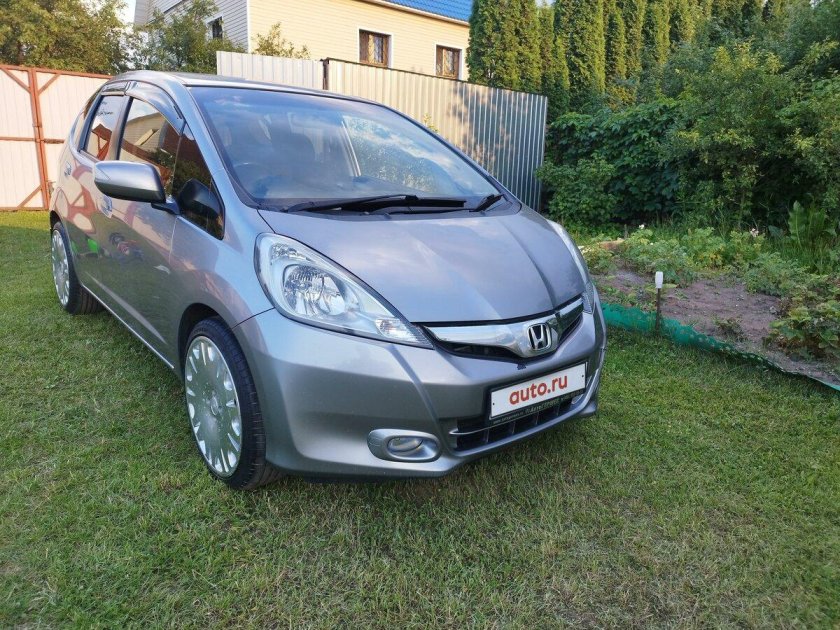 Хонда фит гибрид 2010