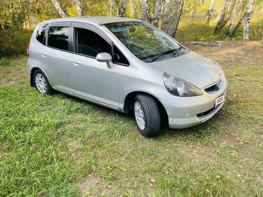 Хонда фит 2005 года