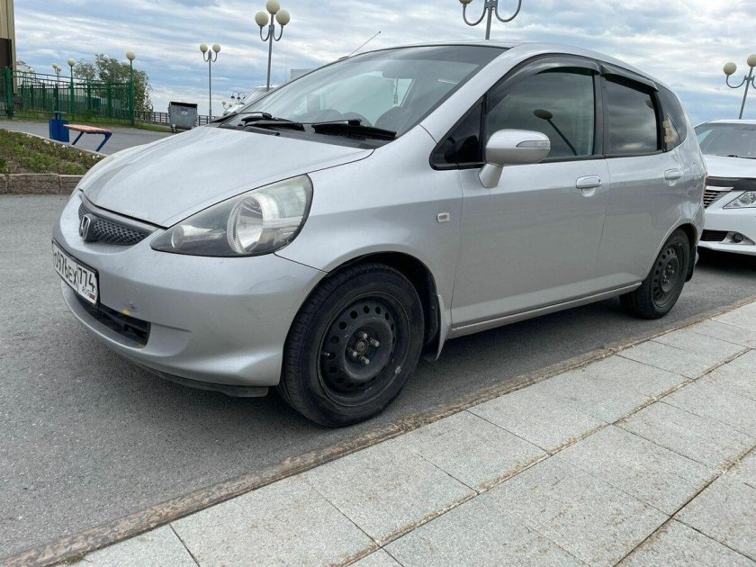 Honda fit 2002