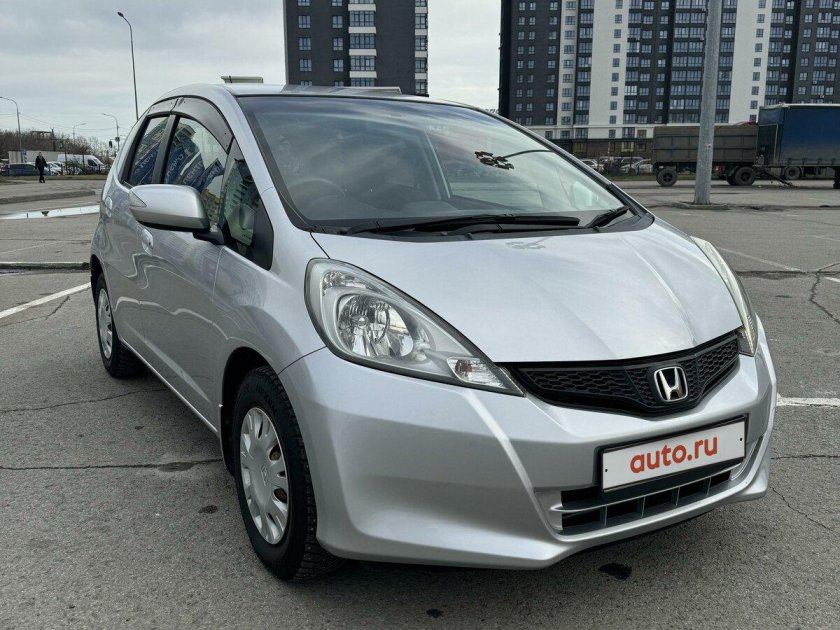 Honda fit 2011