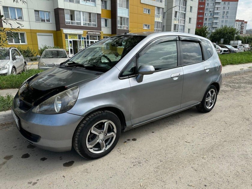 Honda fit 2003