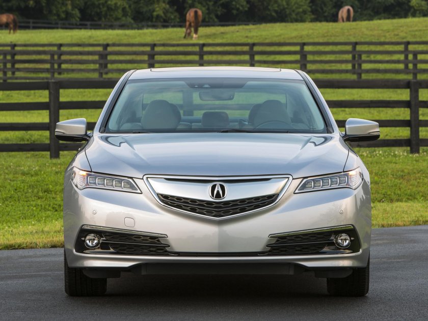 Акура машина ТЛХ