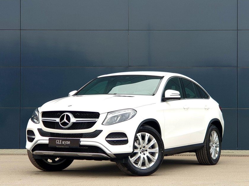 Мерседес-Бенц GLE 350d белый