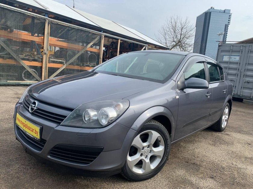Opel astra h седан