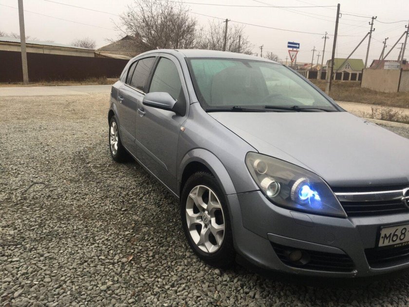Opel Astra h 2004