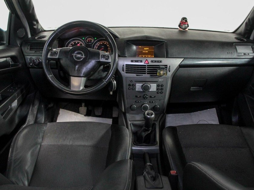 Opel Astra h 2004 салон