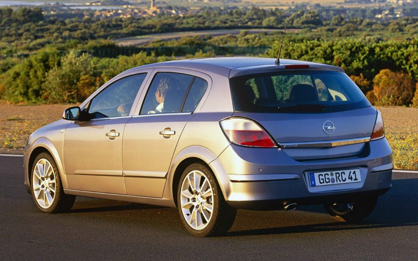 Opel Astra 2004