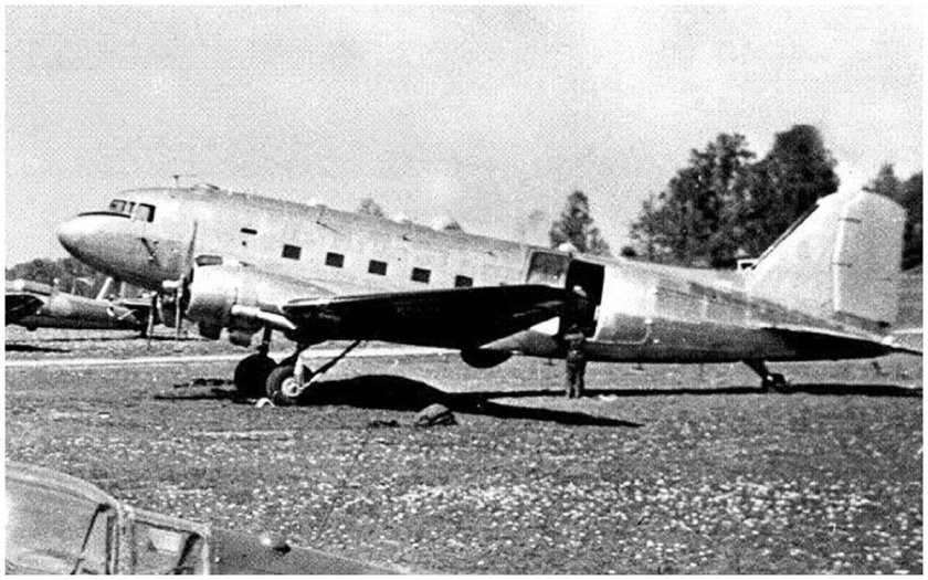 DC-3 самолет шведский