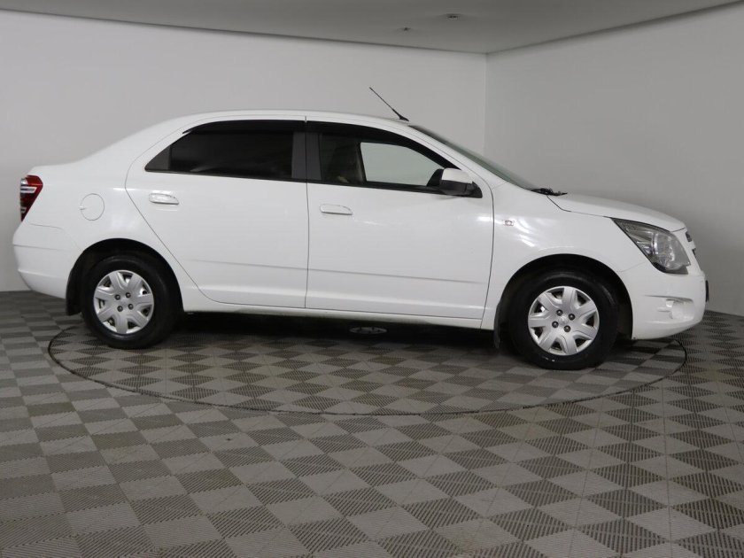 Chevrolet cobalt ii 2014