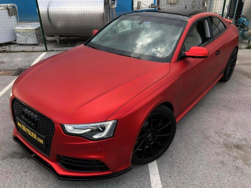 Audi rs5 красная матовая