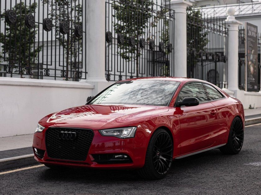 Audi a5 red