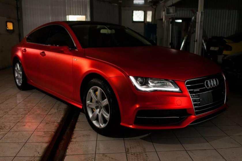 Ауди а8 красная