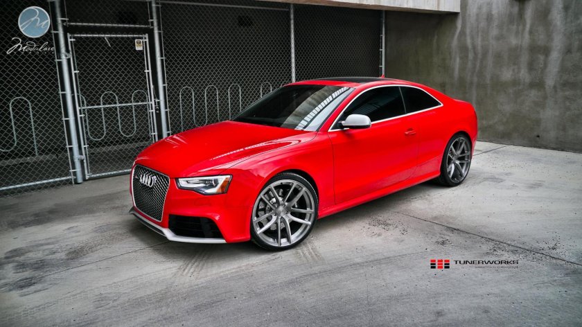 Audi rs5 Red