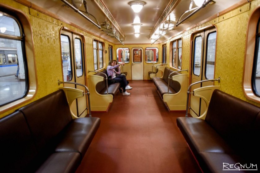 Ретропоезд Сокольники метро