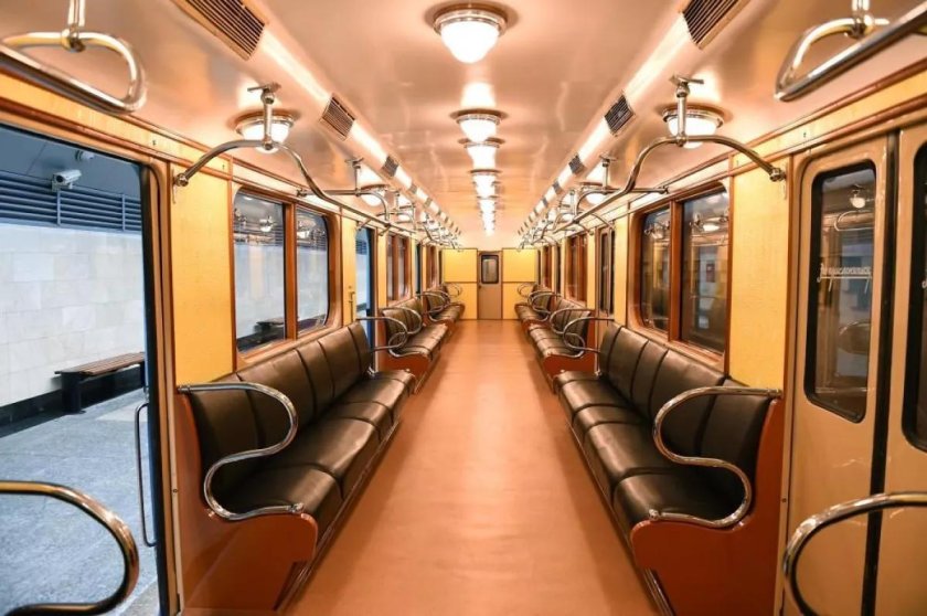 Метровагон 1001 Бакинский метрополитен