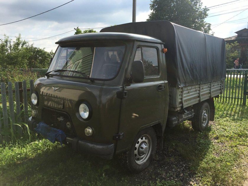 УАЗ 3303 бортовой