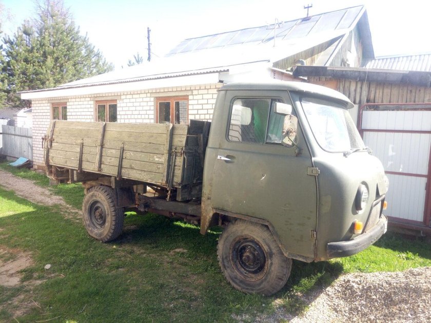 УАЗ 3303 бортовой