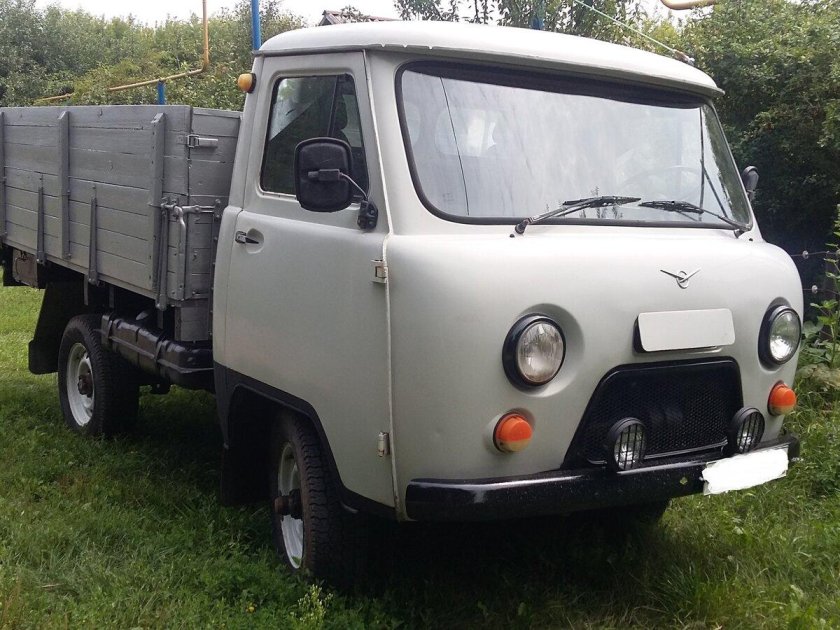 УАЗ 3303 1999 грузовой бортовой