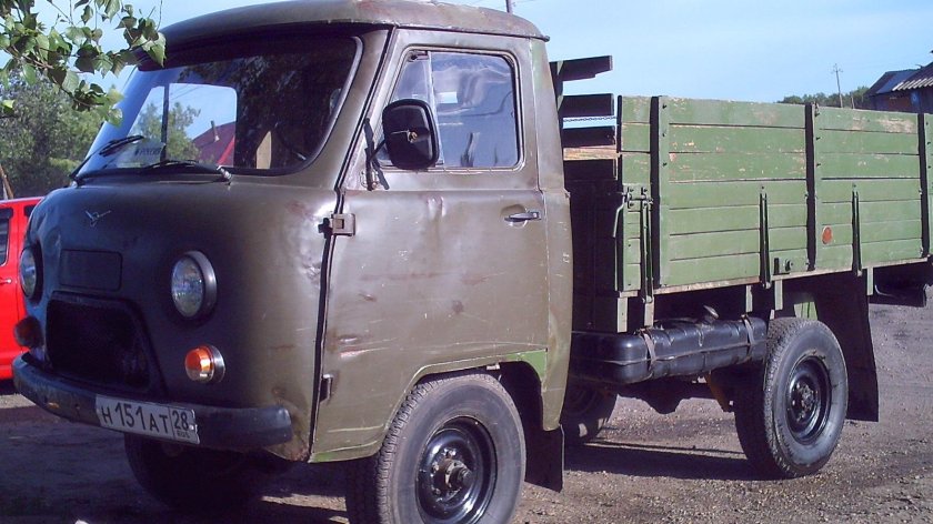 UAZ 3303 бортовой
