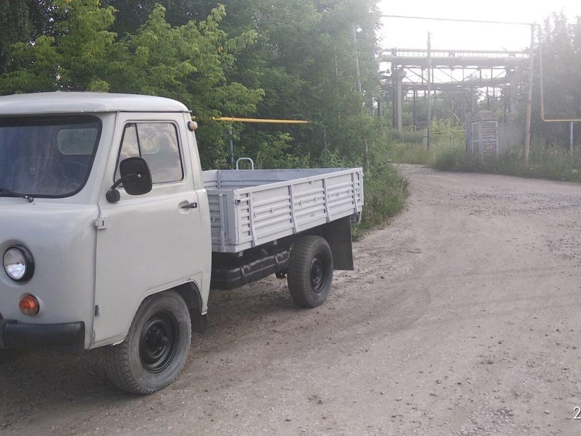 УАЗ 3303 бортовой