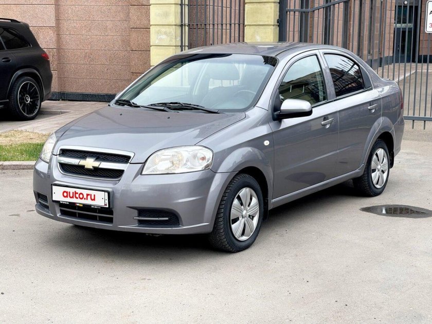 Шевроле авео серая