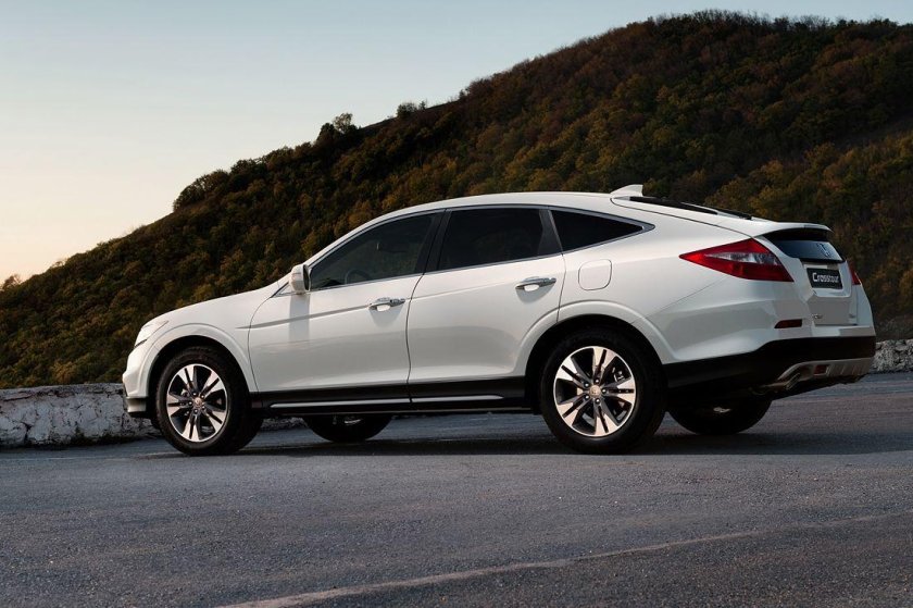 Хонда Кросстур 2018